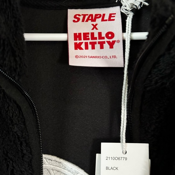 Jeff staple/hello Kitty collaboration. Sherpa fleece jacket embroidered. - Picture 3 of 10